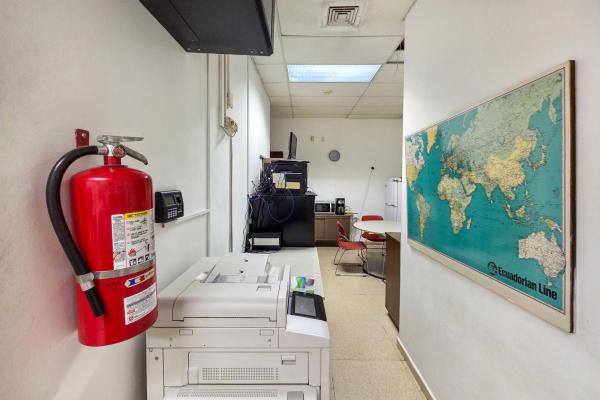 Commercial premises for sale in tumba muerto