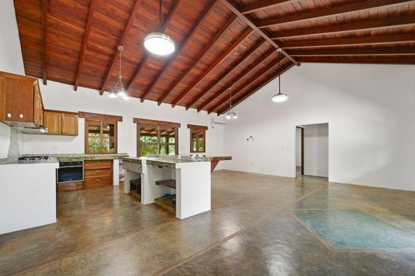 Custom country home with casita in pedasi