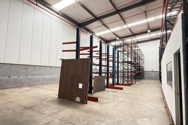 Sale or rental of warehouses in ph centro logístico dos caminos
