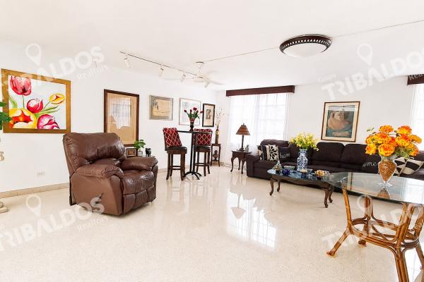 Casa en venta en la manzana de obarrio