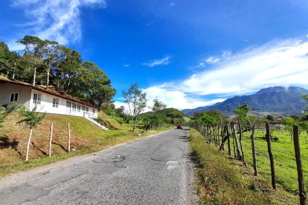 Lote privilegiado en venta en volcán