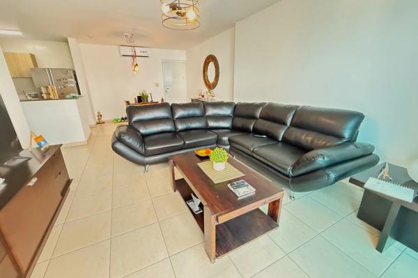 Osale of apartment in palma de mallorca tower building, san francisco.