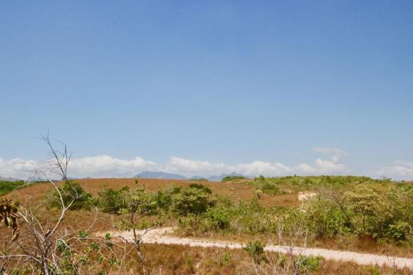 7.5 hectares land, ocean and mountains views