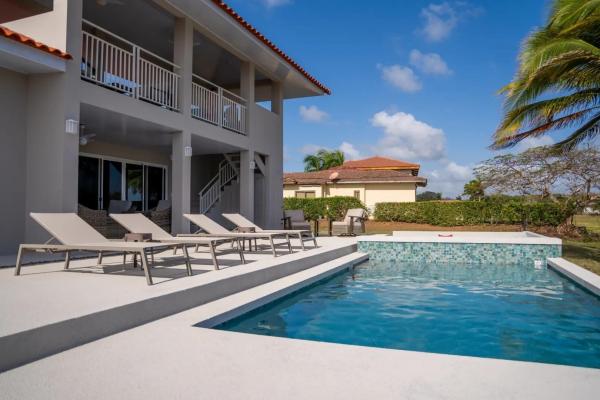 Modern ocean view home in andromeda estates pedasi