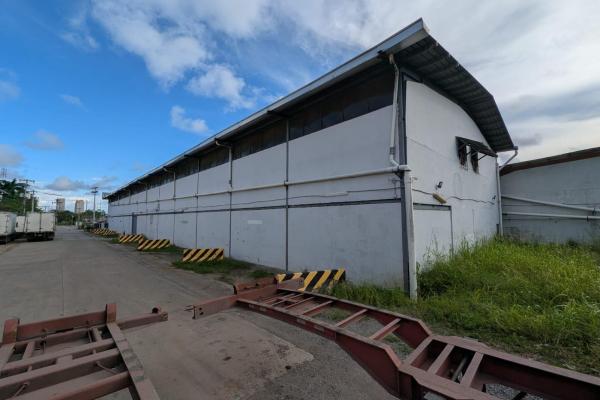 Large warehouse in llano bonito