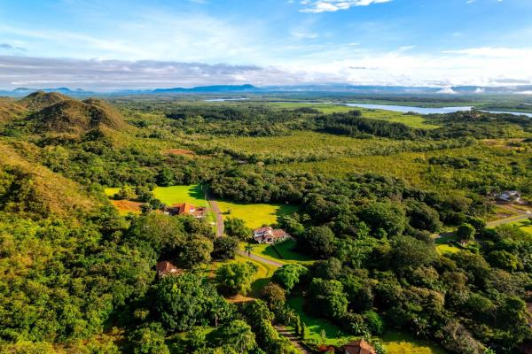 4 bedroom house for sale at rincon beach estates