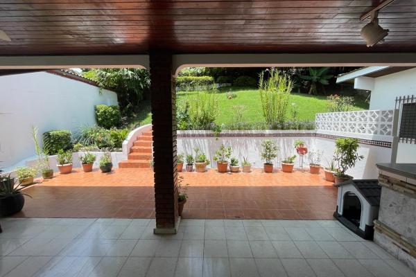 Venta de casa dos pisos con elevador en la loma (hato pintado)