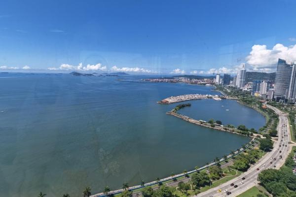 Venta de oficina en gris en ph bicsa con vista al mar en ave. balboa