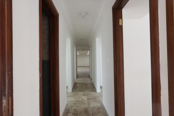 Commercial premises for sale in tumba muerto