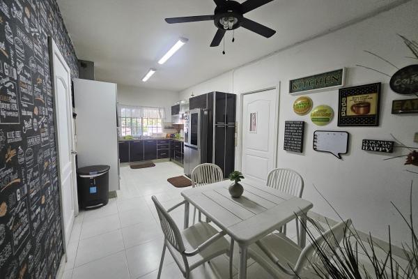 Venta de casa unifamiliar en fuente del fresno condado del rey remodelada