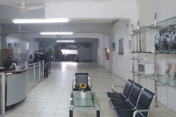 Commercial building of 3 stories in colon city