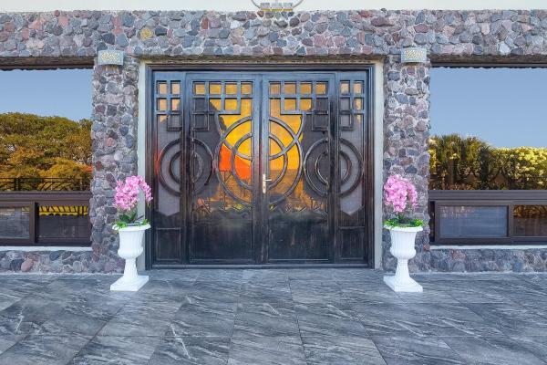 Panama estate w/marina,airstrip & resort potential