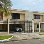 Dos mares, amplia casa familiar con gran jardin excelente precio
