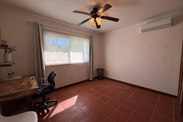 Casa privada con piscina y amplio terreno en coronado