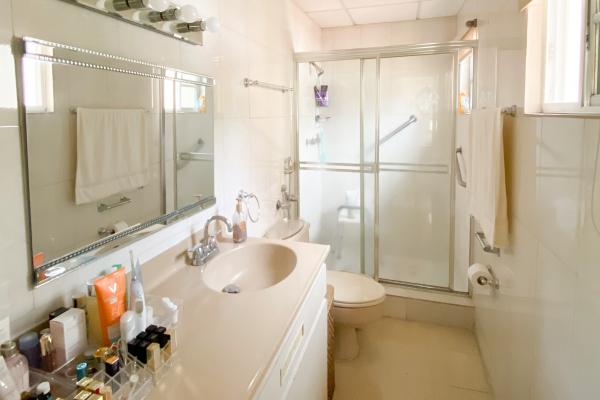 Sale of house in betania