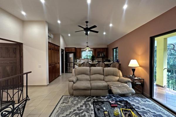 Oportunidad! se vende hermosa casa con piscina en altos del maría