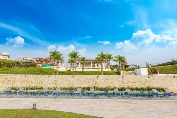 Apartment with ocean view in perlamar