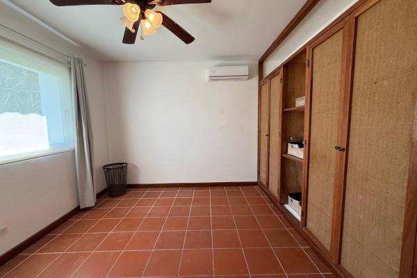 Casa privada con piscina y amplio terreno en coronado