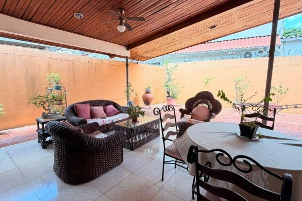 Se vende casa en villa lilla san francisco