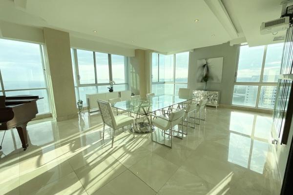 Luxury apartment in ocean two, costa del este