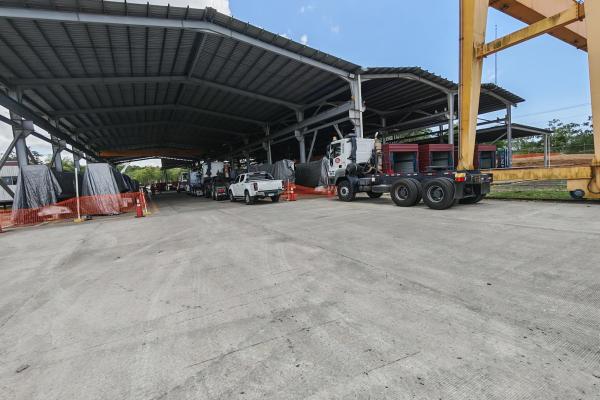 Se alquila terreno industrial en vacamonte