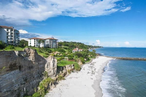 2-bedroom luxury condo for sale in ensenada