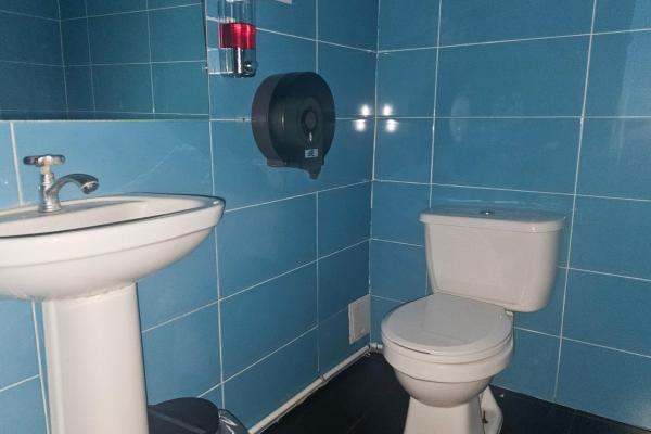 Gran local en via brasil - 815 m2