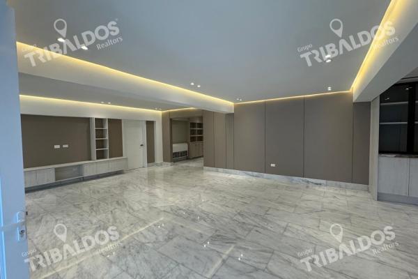 Venta o alquiler de espectacular casa en altos del golf con piscina