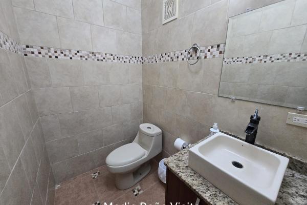 Golf palm trees 525,000 neg near serene beach