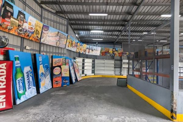 Venta de gasolinera con 2 locales comerciales en penonomé