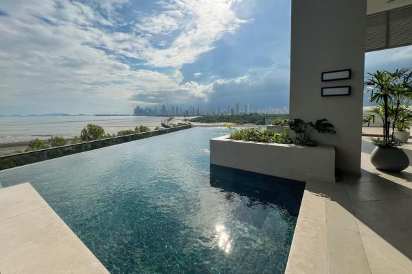 Luxury oceanfront residence | upper east tower