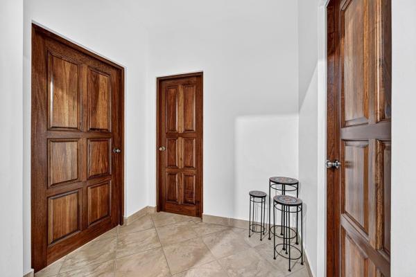 Condominio exclusivo en el tercer piso en valle escondido boquete