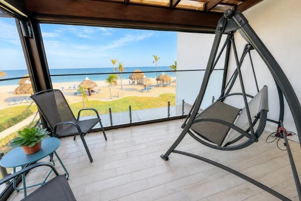 Villa con vista al mar en venta en playa caracol
