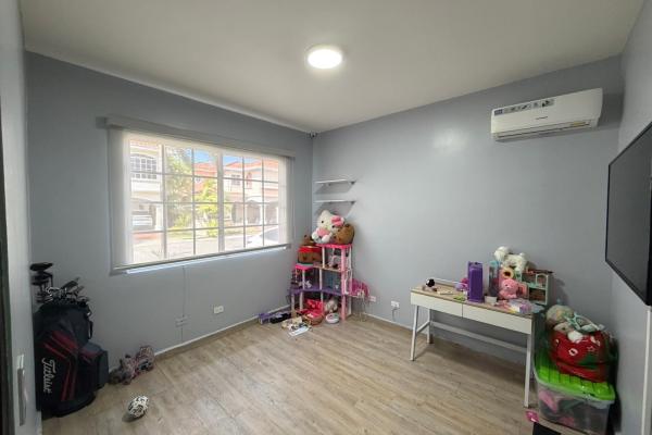 Venta casa en villa valencia, costa sur