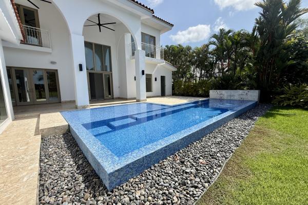 Venta de casa en fairway estates, santa maria