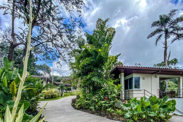 Casas y propiedades de inversión en boquete