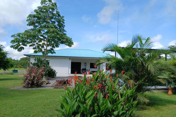 Finca bien concebida en una zona tranquila