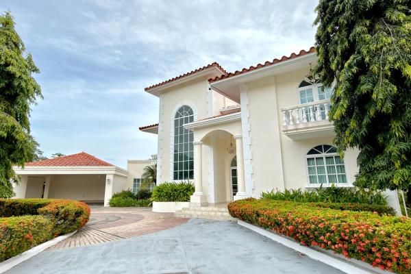 House in coronado golf club