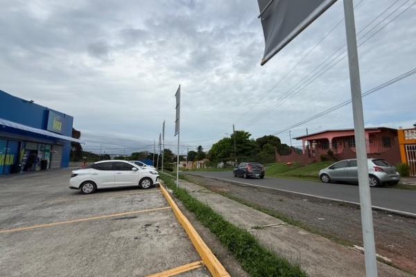 Se vende local comercial con galera bodega