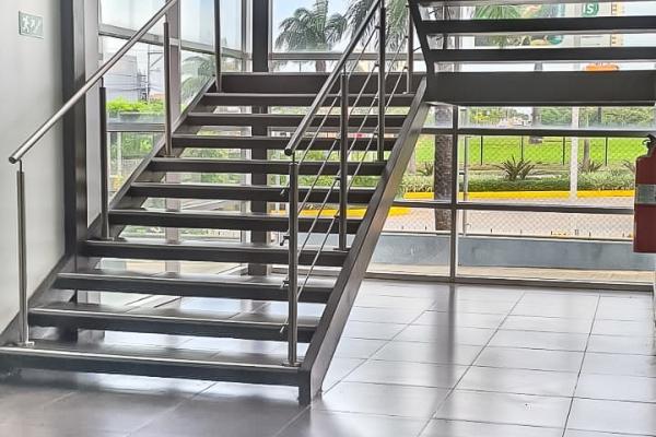 Venta de edificio comercial en santa maría
