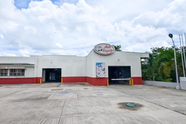 Venta de gasolinera con 2 locales comerciales en penonomé