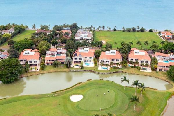 Casa frente a la playa en buenaventura, panamá