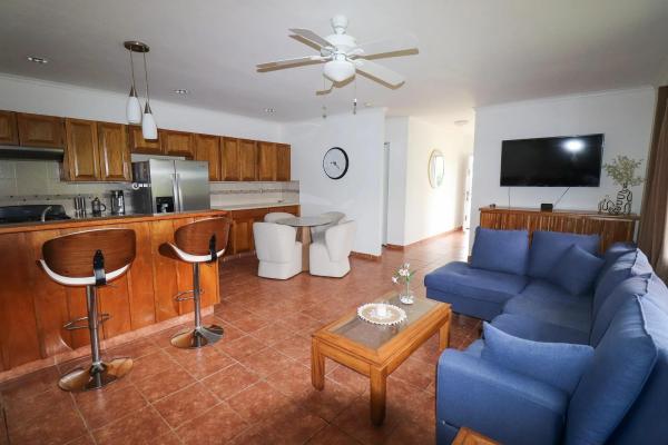 Condominio amueblado de 2 habitaciones en venta