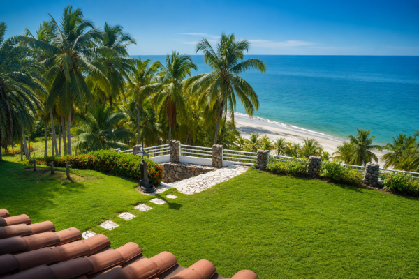 Terreno para desarrollo al lado del hotel gran evenia bijao, frente al mar
