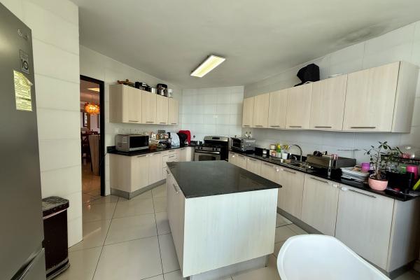 Sale of highland view apartment ph