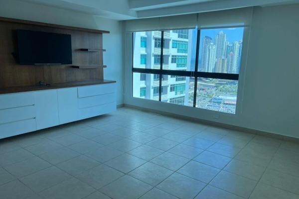 Apartamento amplio con vista al mar y ciudad en pacific bay.