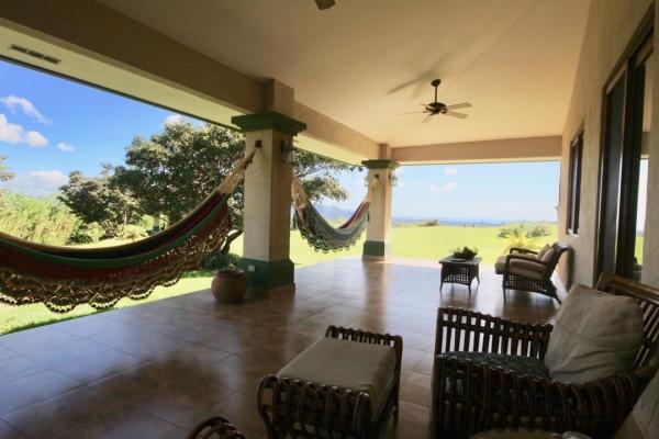 Mountain villa with ocean view
