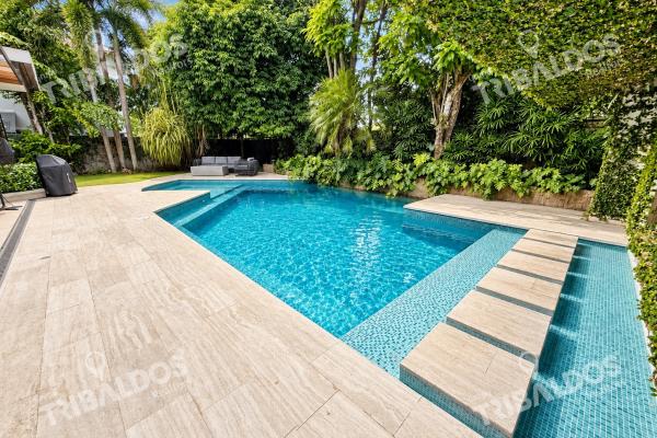House for sale in costa del este | pool, private gym, and spacious social areas