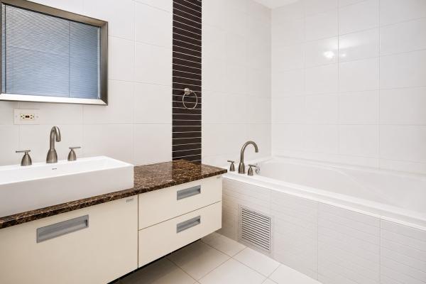 Venta de apartamento con elevador y estacionamiento en casco antiguo