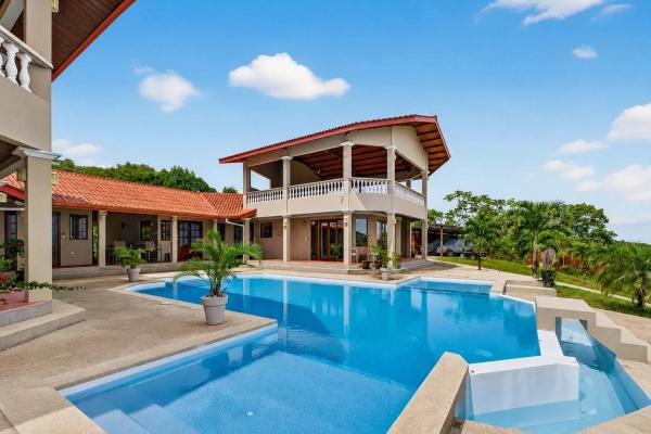 Ocean view villa with 6 apartments and pool